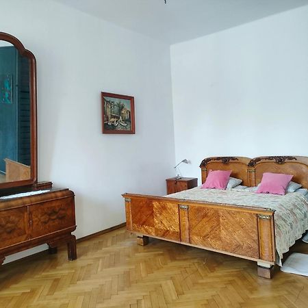 Nice Place Krasków Εξωτερικό φωτογραφία