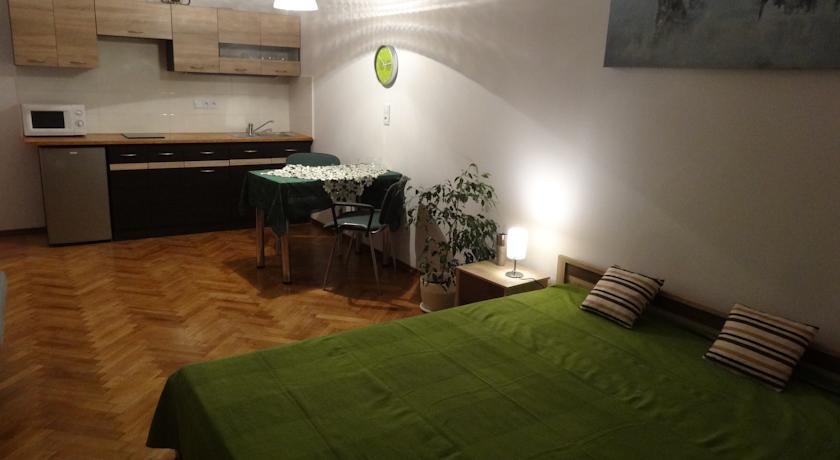 Nice Place Krasków Εξωτερικό φωτογραφία